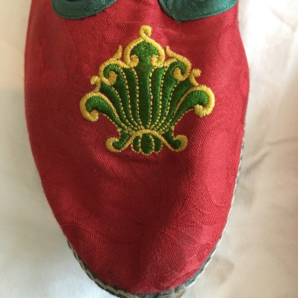 Italian Slipper - Picture 3 of 4